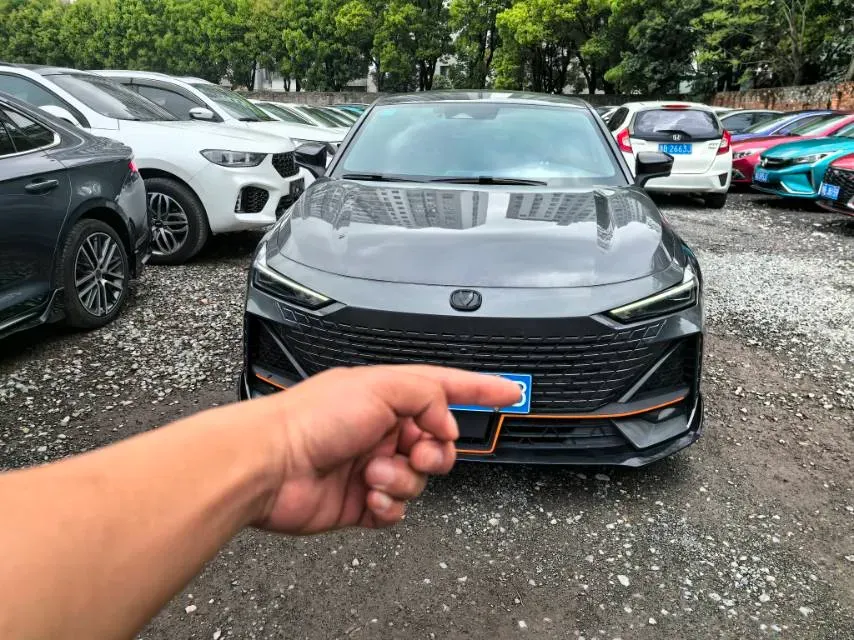 2023 ChangAn UNI-V 1.5T 188HP L4 7DCT,autocango,china used car exporter,china ev exporter,chinese used car exporter,chinese used ev exporter