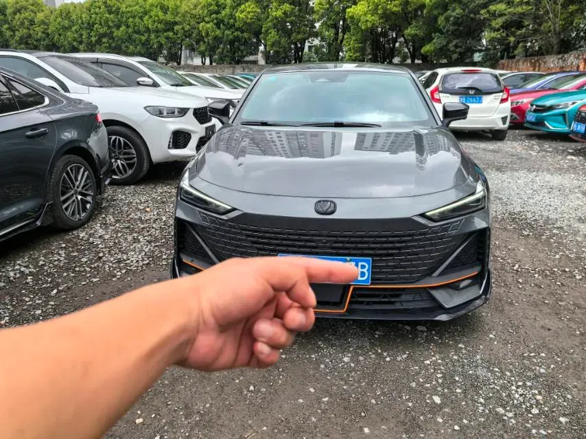 2023 ChangAn UNI-V 1.5T 188HP L4 7DCT,autocango,china used car exporter,china ev exporter,chinese used car exporter,chinese used ev exporter