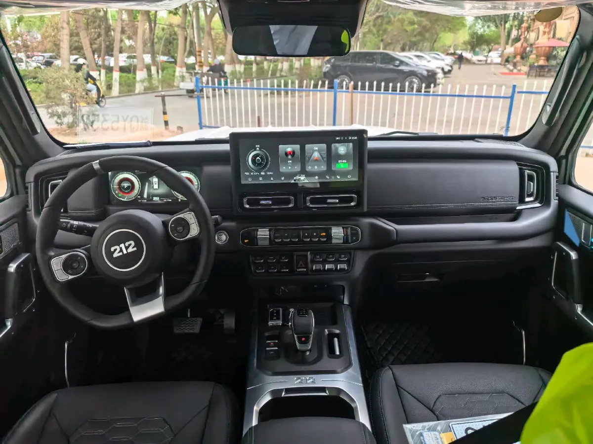 2024 212 212 T01 2.0T 252HP L4 8AT,autocango,china used car exporter,china ev exporter,chinese used car exporter,chinese used ev exporter