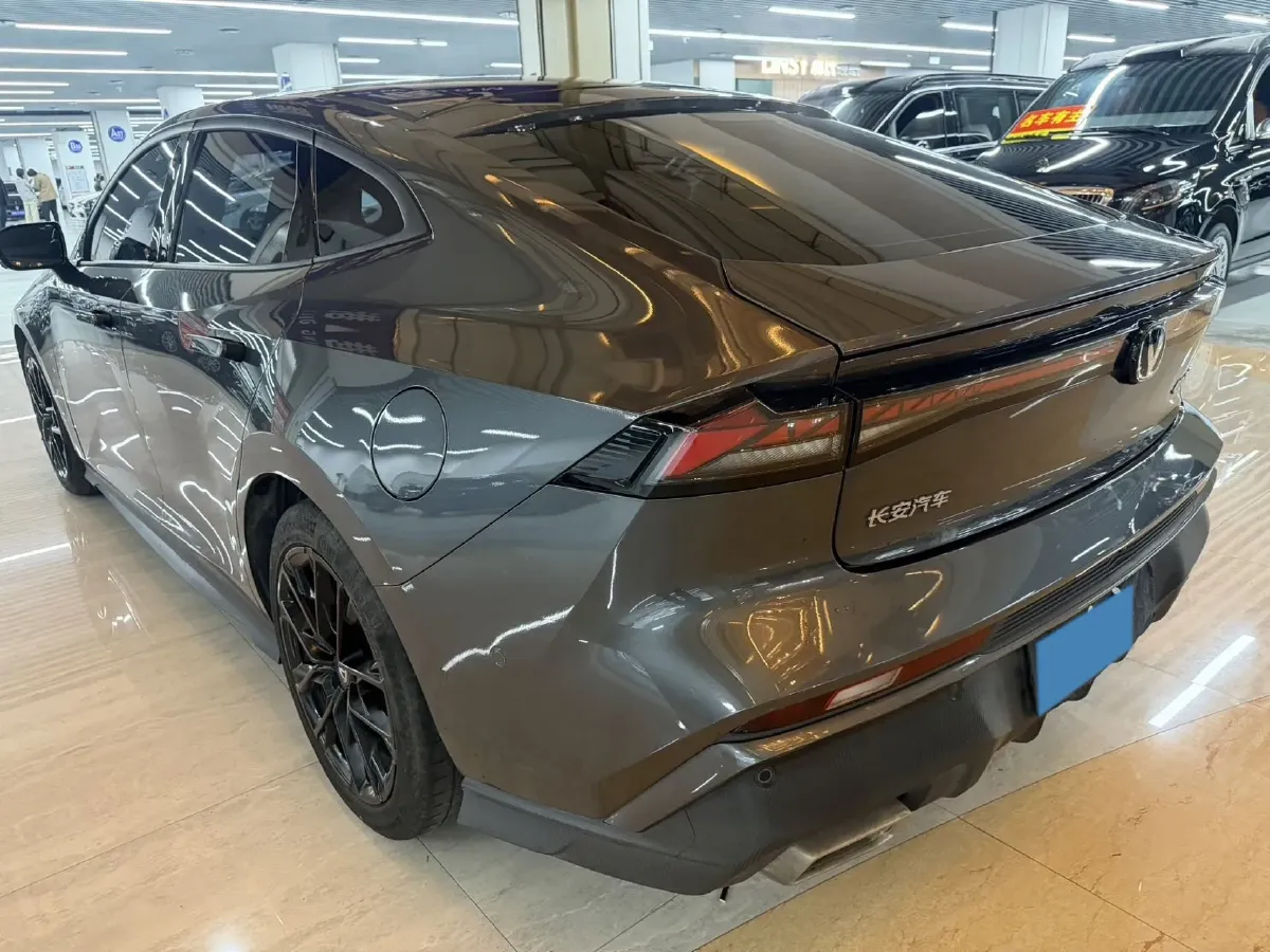 2024 ChangAn UNI-V 1.5T 188HP L4 7DCT,autocango,china used car exporter,china ev exporter,chinese used car exporter,chinese used ev exporter