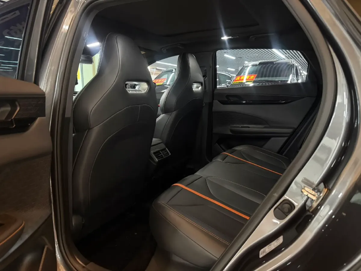 2024 ChangAn UNI-V 1.5T 188HP L4 7DCT,autocango,china used car exporter,china ev exporter,chinese used car exporter,chinese used ev exporter