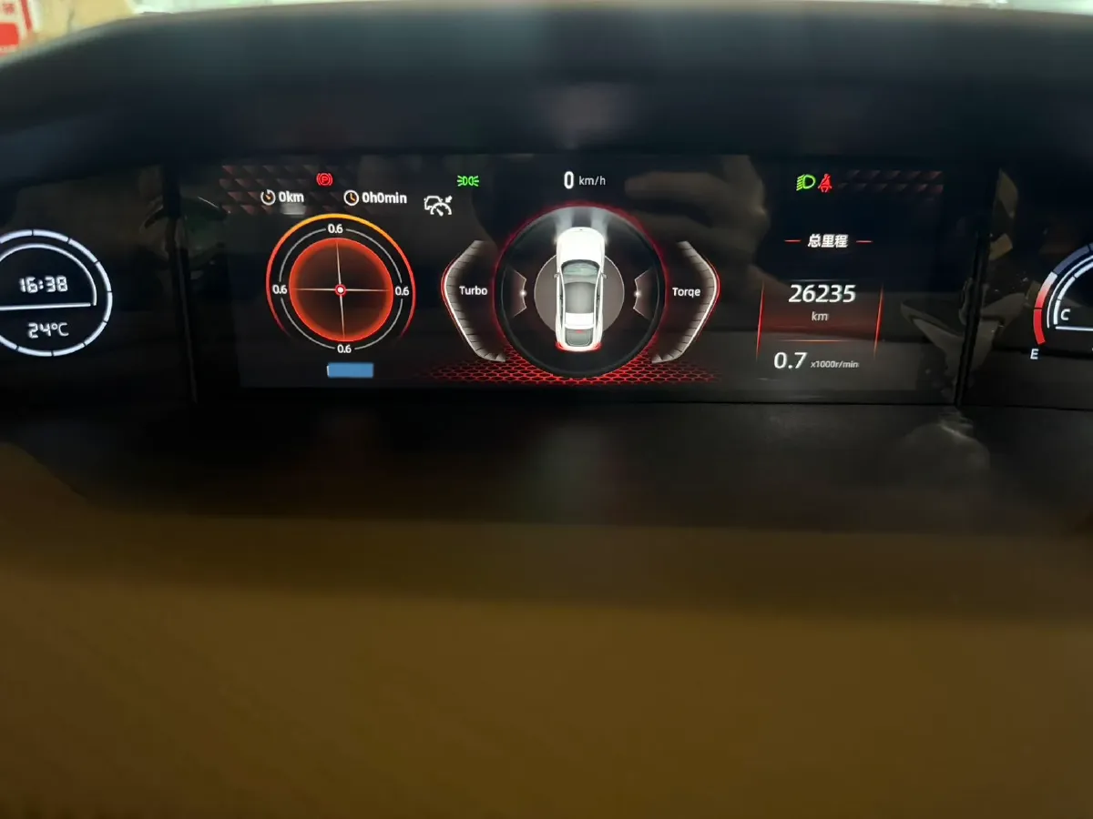 2024 ChangAn UNI-V 1.5T 188HP L4 7DCT,autocango,china used car exporter,china ev exporter,chinese used car exporter,chinese used ev exporter