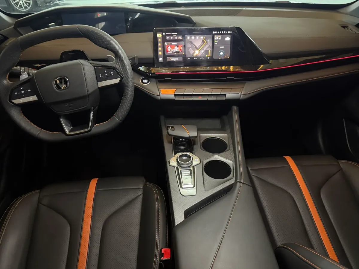 2024 ChangAn UNI-V 1.5T 188HP L4 7DCT,autocango,china used car exporter,china ev exporter,chinese used car exporter,chinese used ev exporter