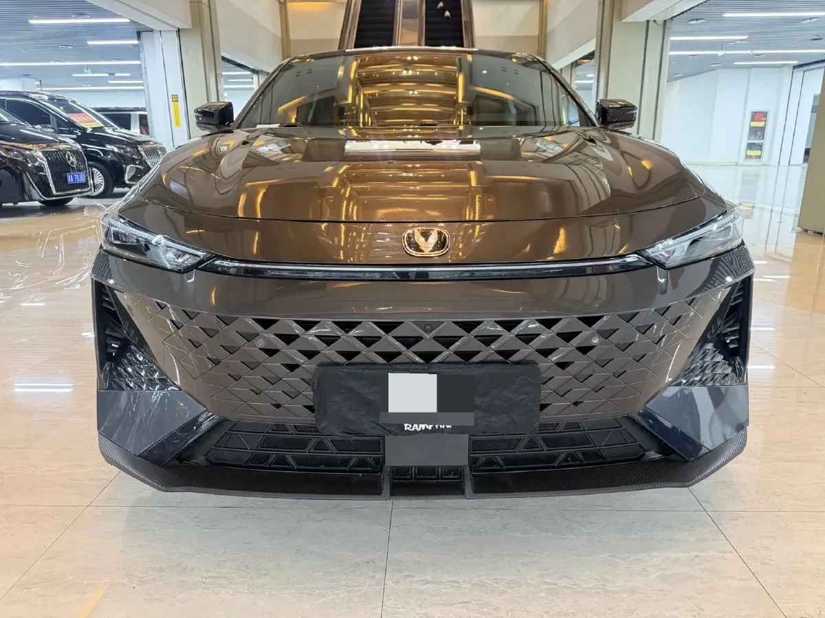 2024 ChangAn UNI-V 1.5T 188HP L4 7DCT,autocango,china used car exporter,china ev exporter,chinese used car exporter,chinese used ev exporter