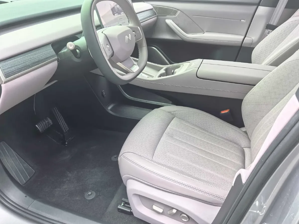 2024 ONVO L60 BEV 60KWH,autocango,china used car exporter,china ev exporter,chinese used car exporter,chinese used ev exporter