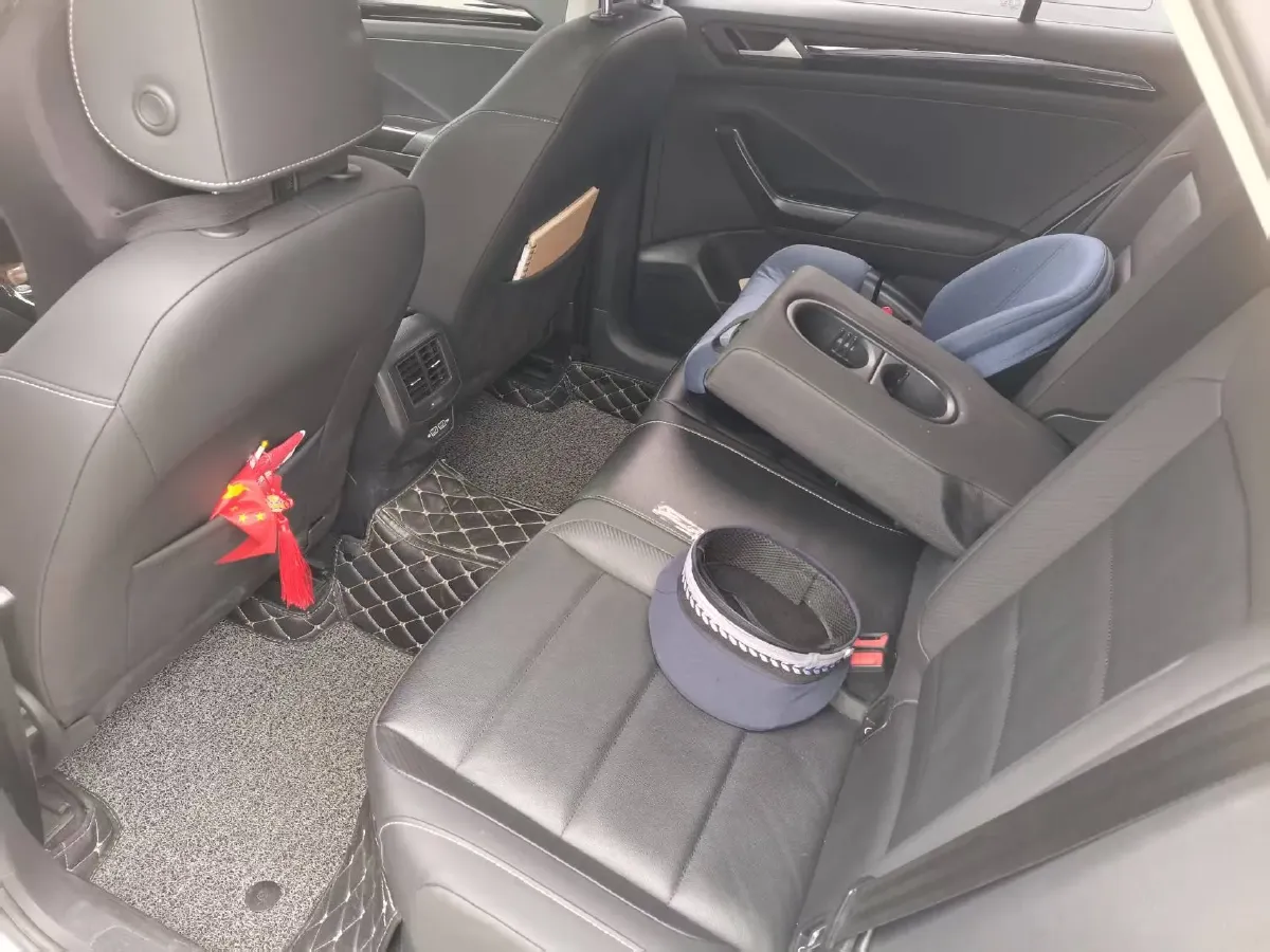 2021 Volkswagen T-Roc 1.4T 150HP L4 7DCT,autocango,china used car exporter,china ev exporter,chinese used car exporter,chinese used ev exporter