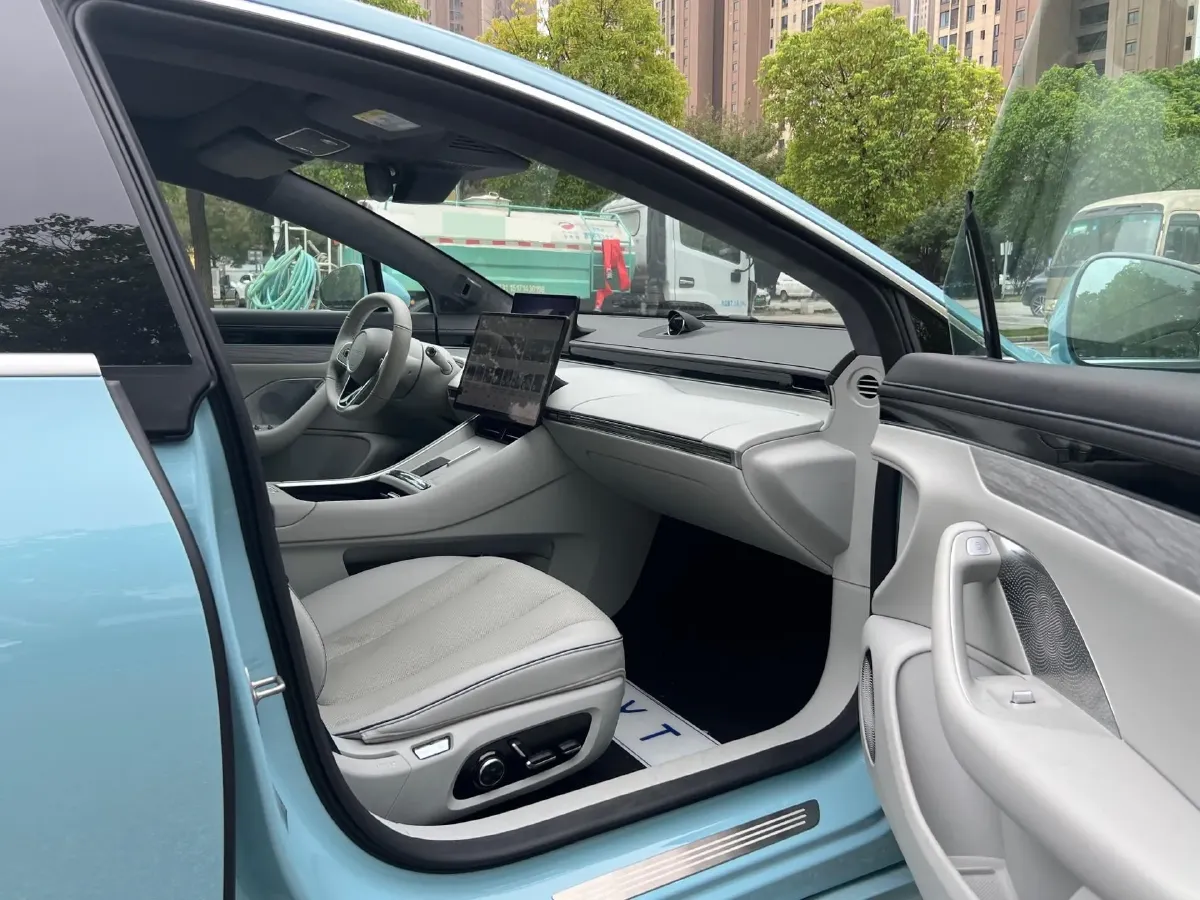 2025 Luxeed S7 BEV 82KWH,autocango,china used car exporter,china ev exporter,chinese used car exporter,chinese used ev exporter