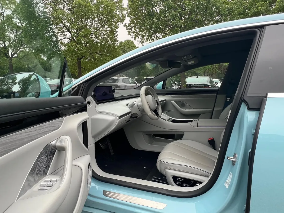 2025 Luxeed S7 BEV 82KWH,autocango,china used car exporter,china ev exporter,chinese used car exporter,chinese used ev exporter