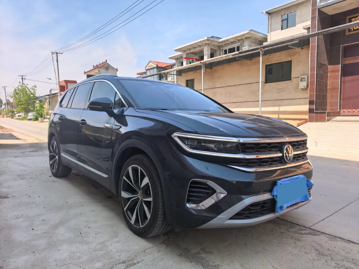 2021 Volkswagen Talagon 2.5T 299HP V6 7DCT,autocango,china used car exporter,china ev exporter,chinese used car exporter,chinese used ev exporter