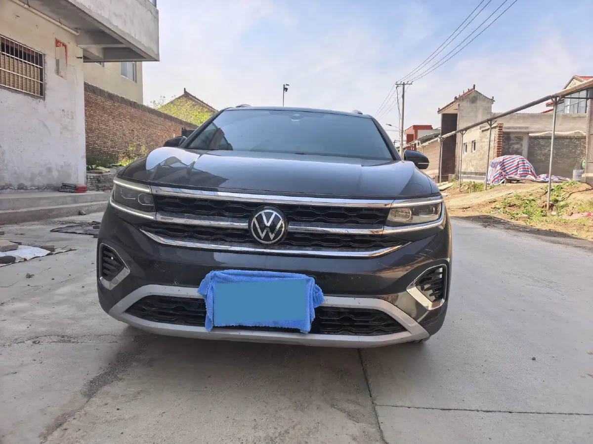 2021 Volkswagen Talagon 2.5T 299HP V6 7DCT,autocango,china used car exporter,china ev exporter,chinese used car exporter,chinese used ev exporter