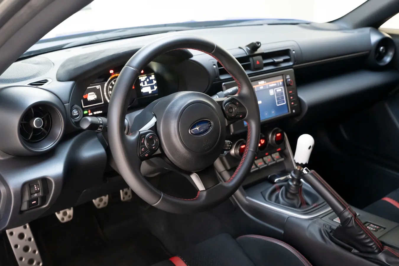 2022 Subaru BRZ 2.4L 234HP H4 6MT,autocango,china used car exporter,china ev exporter,chinese used car exporter,chinese used ev exporter