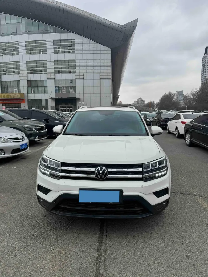 2022 Ford Transit 2.0T 202HP L4 6AT,autocango,china used car exporter,china ev exporter,chinese used car exporter,chinese used ev exporter