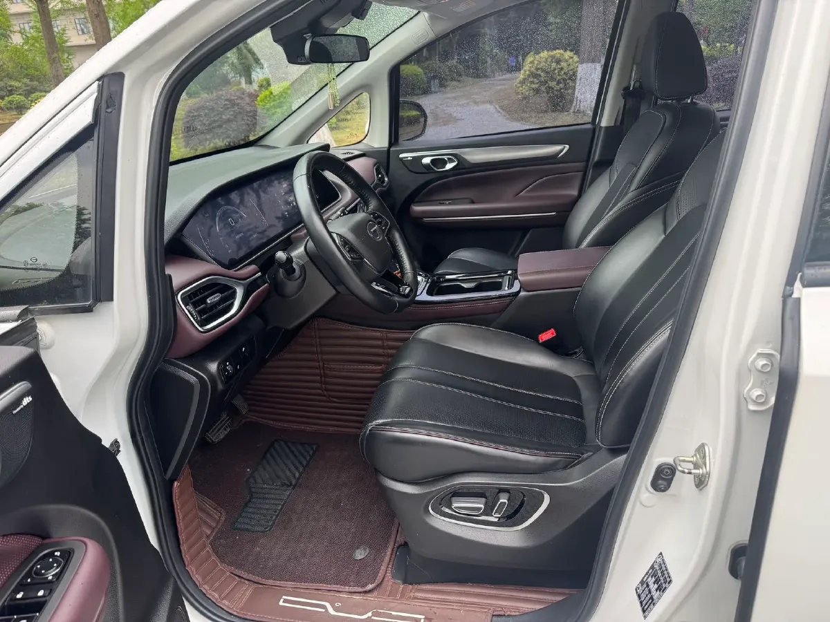 2023 GAC Trumpchi M6 1.5T 177HP L4 7DCT,autocango,china used car exporter,china ev exporter,chinese used car exporter,chinese used ev exporter