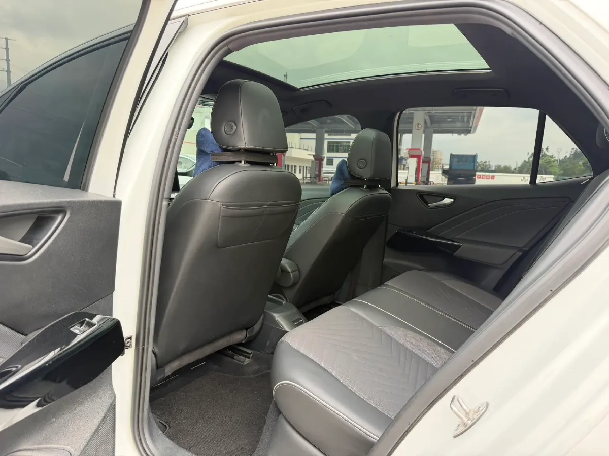 2024 Volkswagen ID.3 BEV 52.8KWH,autocango,china used car exporter,china ev exporter,chinese used car exporter,chinese used ev exporter