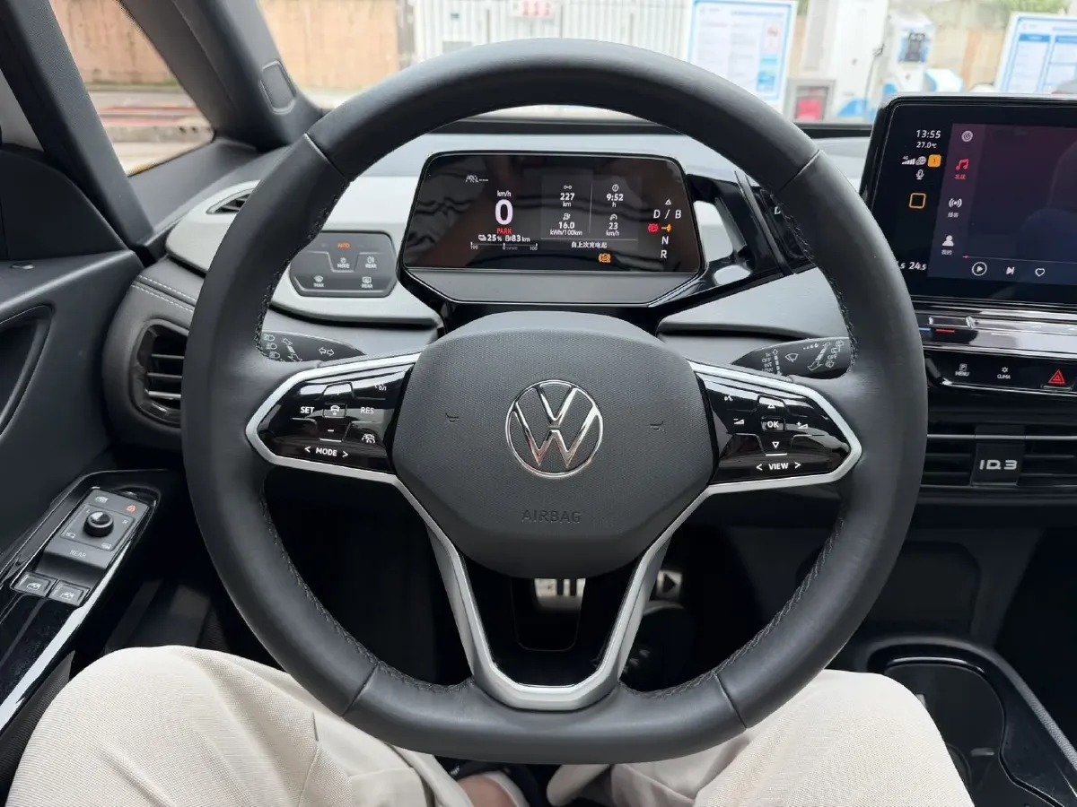 2024 Volkswagen ID.3 BEV 52.8KWH,autocango,china used car exporter,china ev exporter,chinese used car exporter,chinese used ev exporter