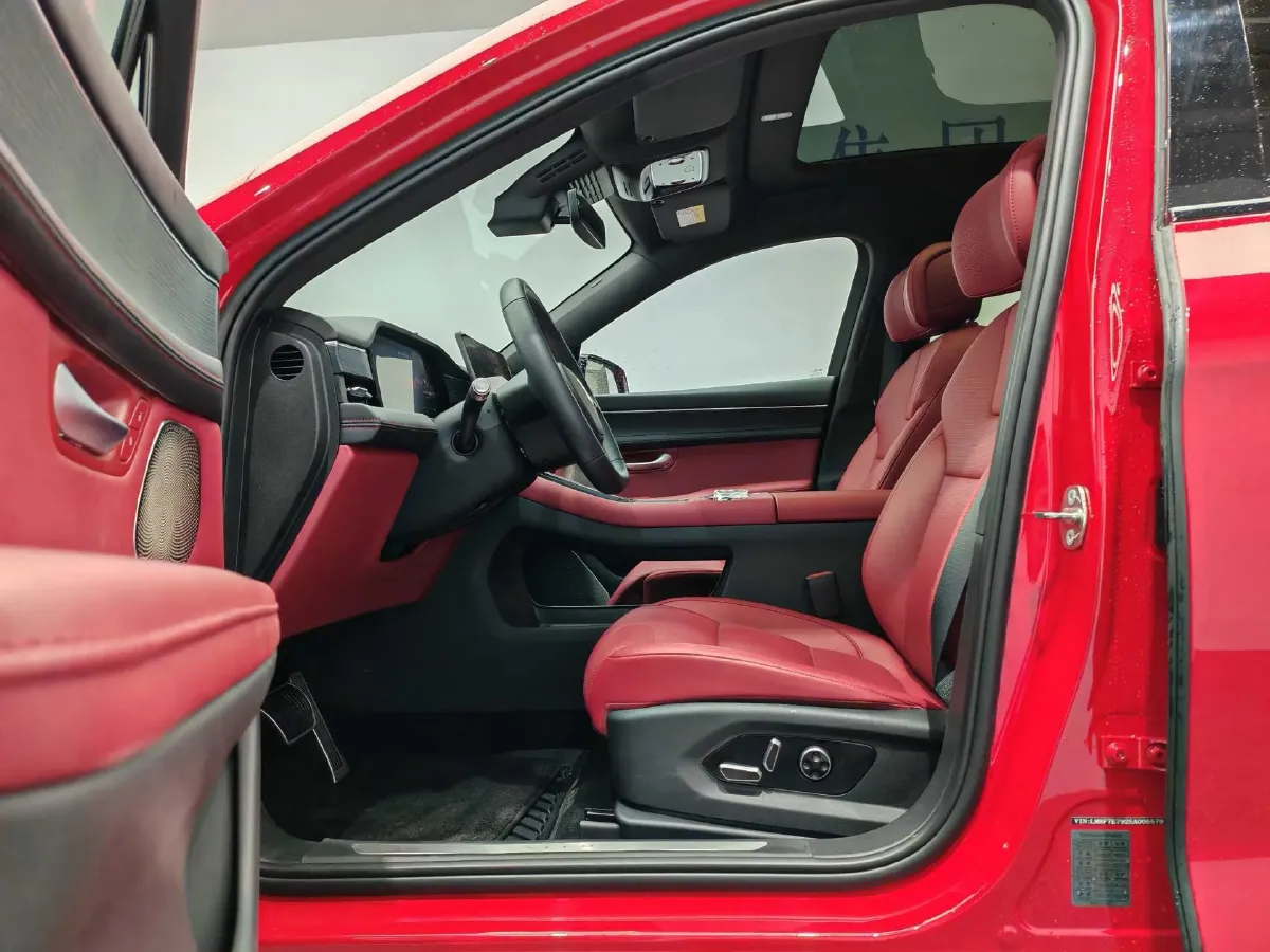 2025 AITO AITO M5 1.5T 152HP L4 REEV 42KWH,autocango,china used car exporter,china ev exporter,chinese used car exporter,chinese used ev exporter