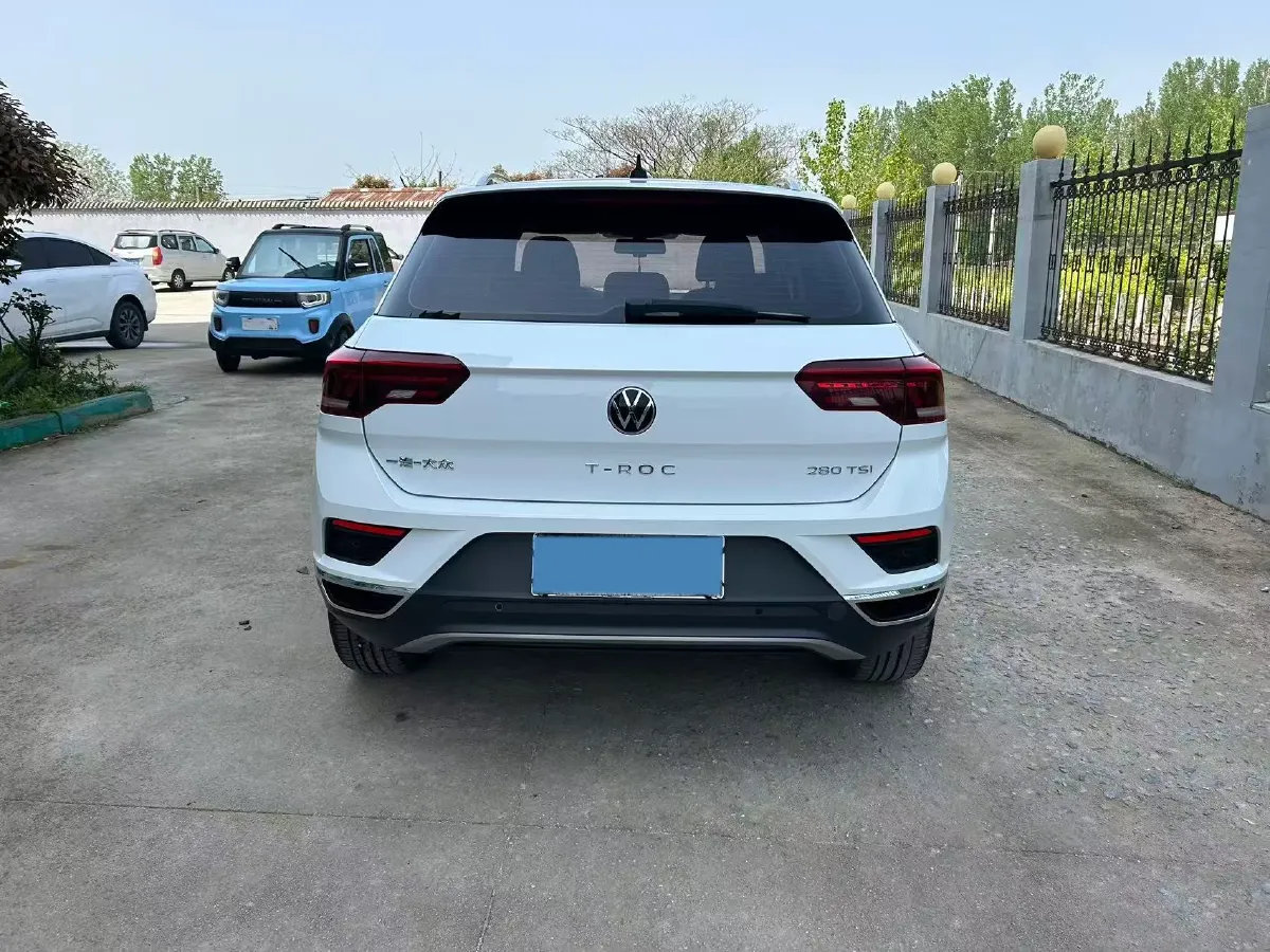 2022 Volkswagen T-Roc 1.4T 150HP L4 7DCT,autocango,china used car exporter,china ev exporter,chinese used car exporter,chinese used ev exporter