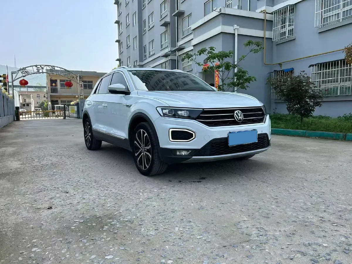 2022 Volkswagen T-Roc 1.4T 150HP L4 7DCT,autocango,china used car exporter,china ev exporter,chinese used car exporter,chinese used ev exporter