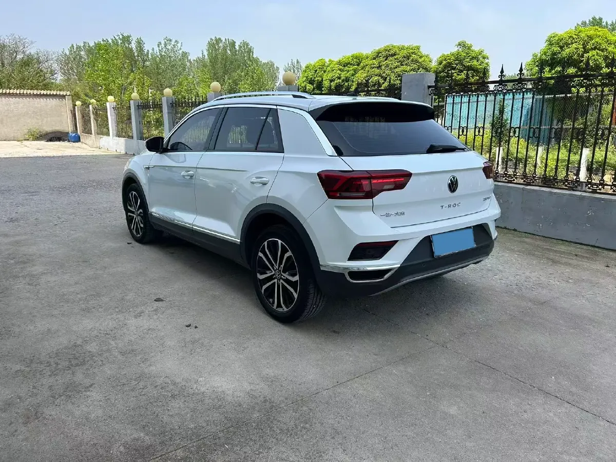 2022 Volkswagen T-Roc 1.4T 150HP L4 7DCT,autocango,china used car exporter,china ev exporter,chinese used car exporter,chinese used ev exporter