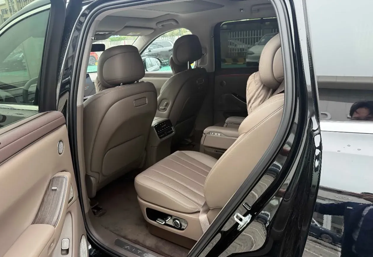 2026 AITO AITO M7 REEV 160HP REEV,autocango,china used car exporter,china ev exporter,chinese used car exporter,chinese used ev exporter