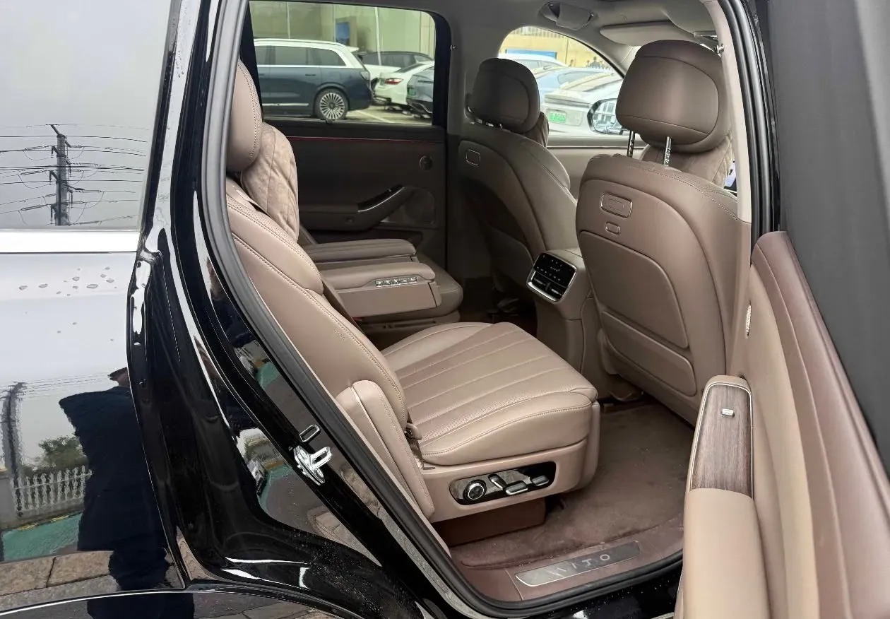 2026 AITO AITO M7 REEV 160HP REEV,autocango,china used car exporter,china ev exporter,chinese used car exporter,chinese used ev exporter