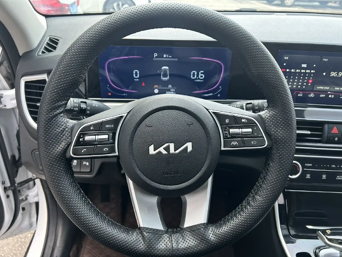 2023 Kia Seltos 1.5L 115HP L4 CVT,autocango,china used car exporter,china ev exporter,chinese used car exporter,chinese used ev exporter