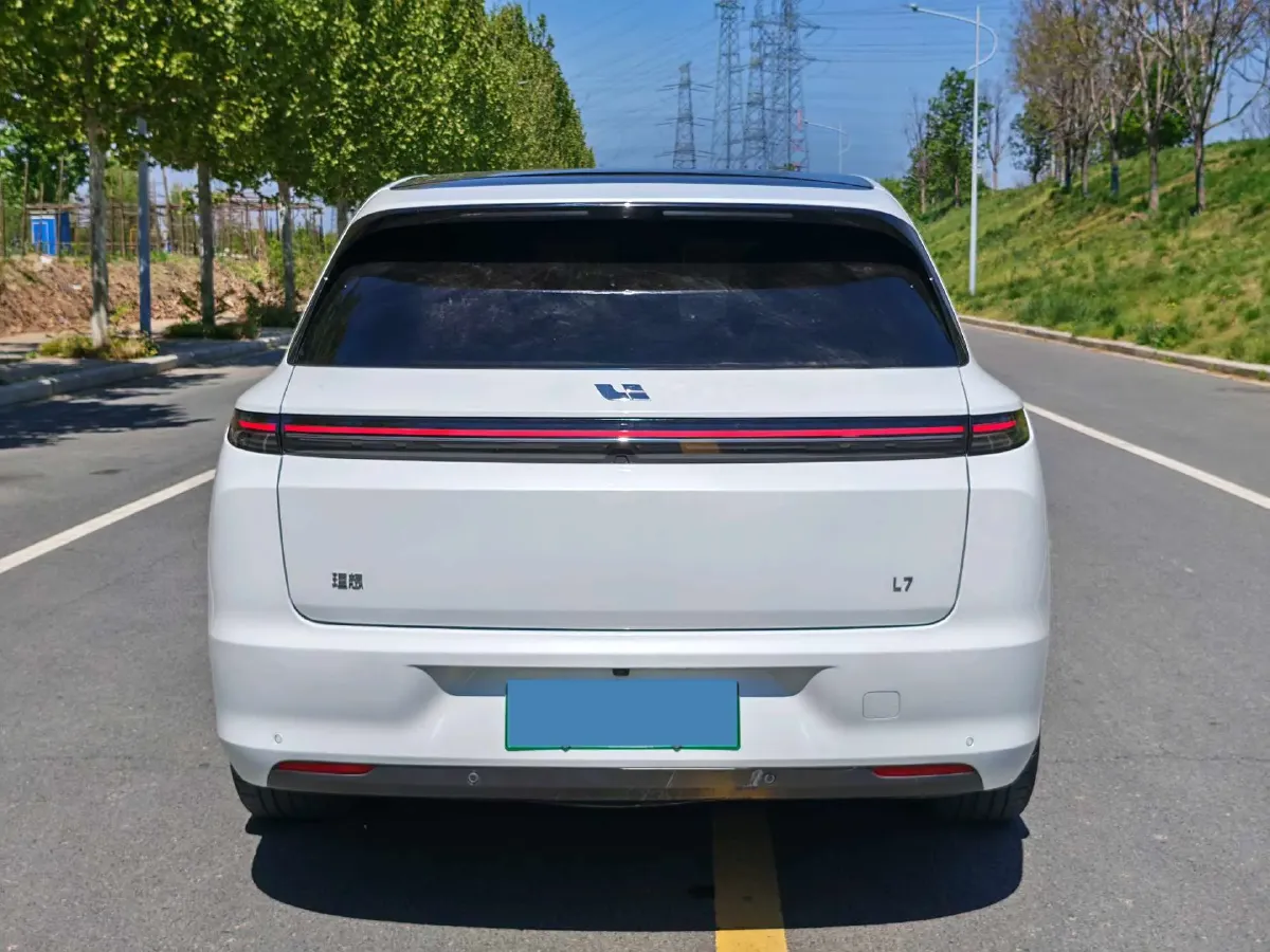 2023 Li L7 Range Extended 154HP REEV 40.9KWH,autocango,china used car exporter,china ev exporter,chinese used car exporter,chinese used ev exporter