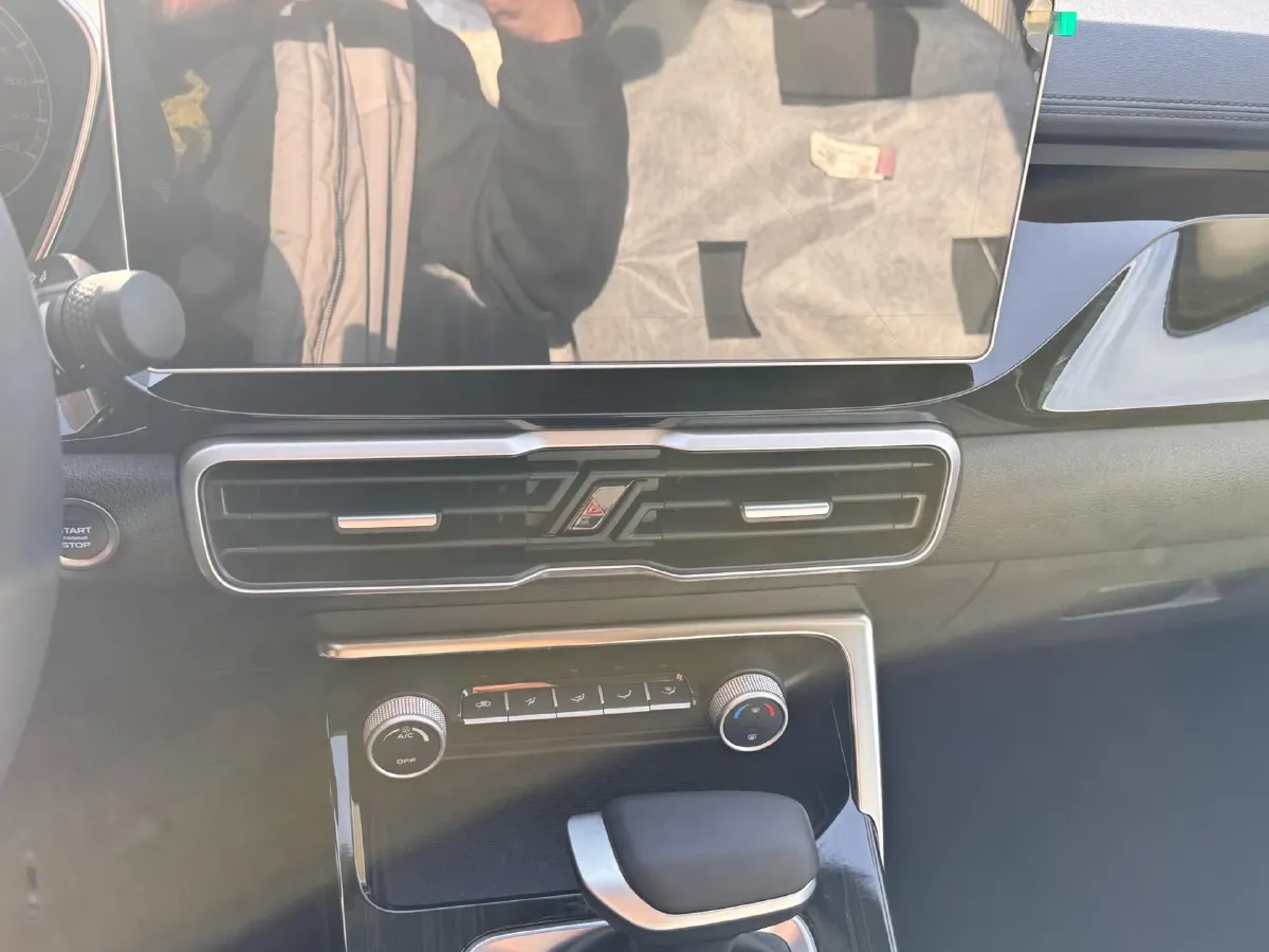 2025 Geely Coolray 1.5L 126HP L4 CVT,autocango,china used car exporter,china ev exporter,chinese used car exporter,chinese used ev exporter