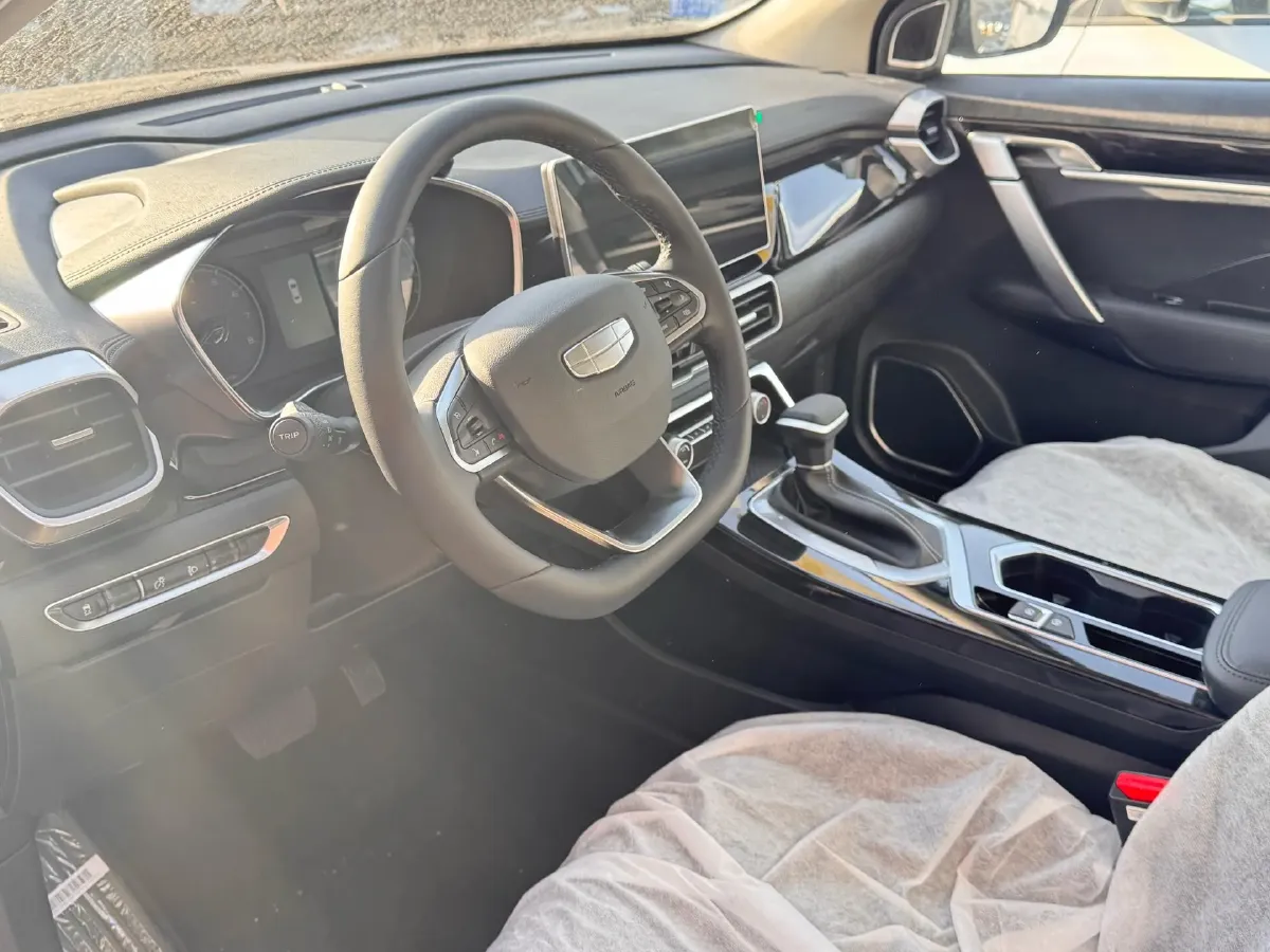 2025 Geely Coolray 1.5L 126HP L4 CVT,autocango,china used car exporter,china ev exporter,chinese used car exporter,chinese used ev exporter