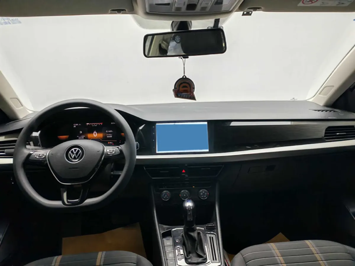 2022 Volkswagen T-Roc 1.4T 150HP L4 7DCT,autocango,china used car exporter,china ev exporter,chinese used car exporter,chinese used ev exporter