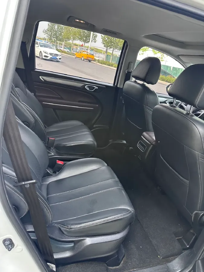 2021 GAC Trumpchi M6 1.5T 169HP L4 7DCT,autocango,china used car exporter,china ev exporter,chinese used car exporter,chinese used ev exporter