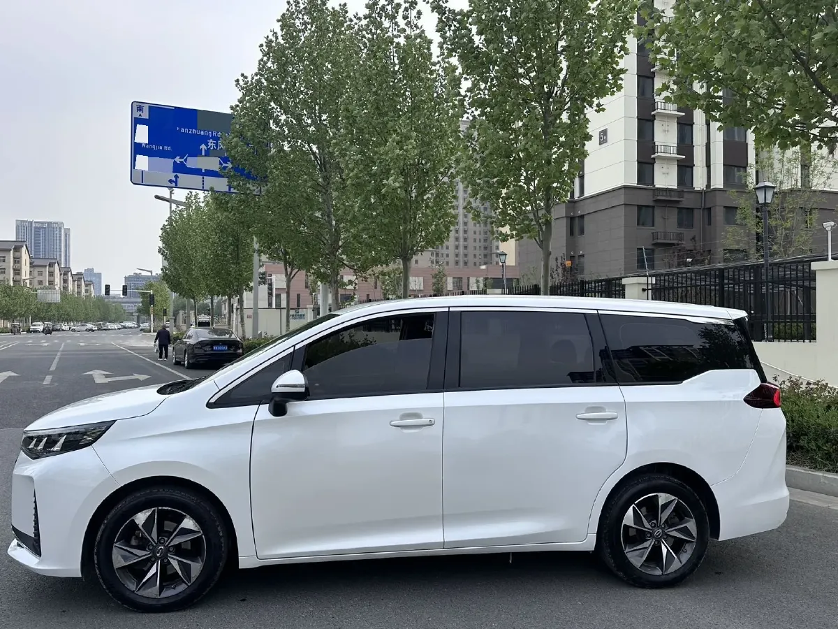 2021 GAC Trumpchi M6 1.5T 169HP L4 7DCT,autocango,china used car exporter,china ev exporter,chinese used car exporter,chinese used ev exporter