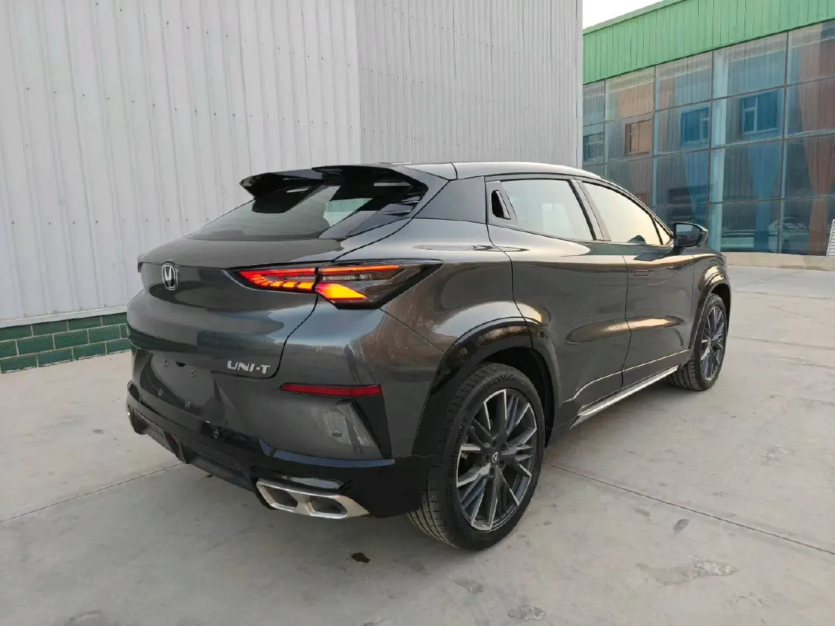 2023 ChangAn UNI-T 1.5T 188HP L4 7DCT,autocango,china used car exporter,china ev exporter,chinese used car exporter,chinese used ev exporter