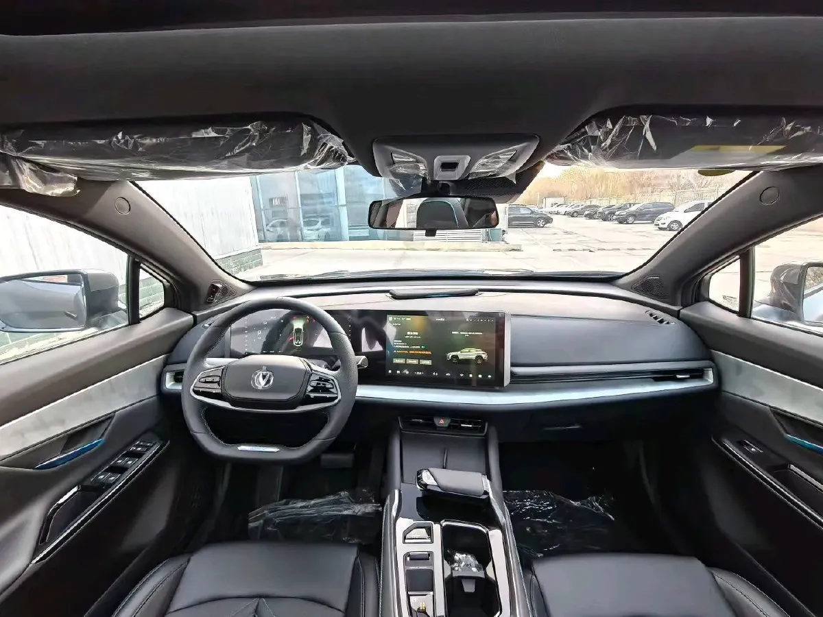 2023 ChangAn UNI-T 1.5T 188HP L4 7DCT,autocango,china used car exporter,china ev exporter,chinese used car exporter,chinese used ev exporter