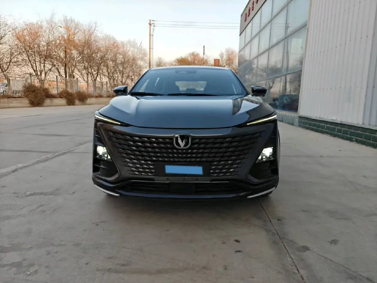 2023 ChangAn UNI-T 1.5T 188HP L4 7DCT,autocango,china used car exporter,china ev exporter,chinese used car exporter,chinese used ev exporter