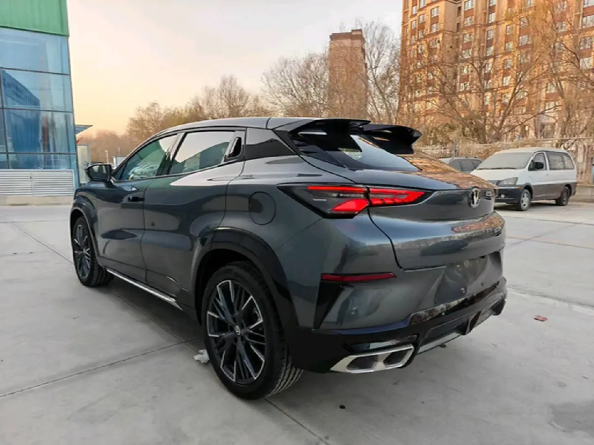 2023 ChangAn UNI-T 1.5T 188HP L4 7DCT,autocango,china used car exporter,china ev exporter,chinese used car exporter,chinese used ev exporter