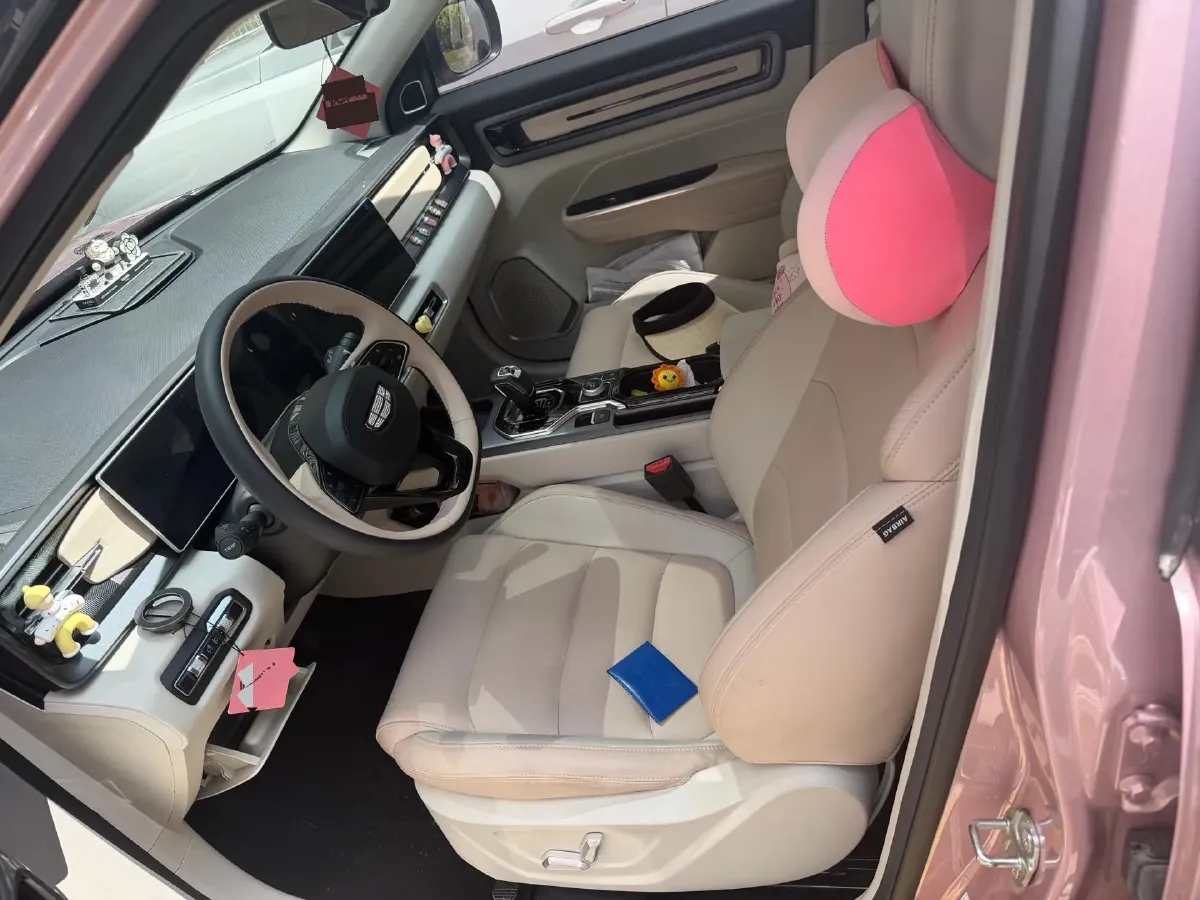 2023 Geely ICON 1.5T 181HP L4 7DCT,autocango,china used car exporter,china ev exporter,chinese used car exporter,chinese used ev exporter