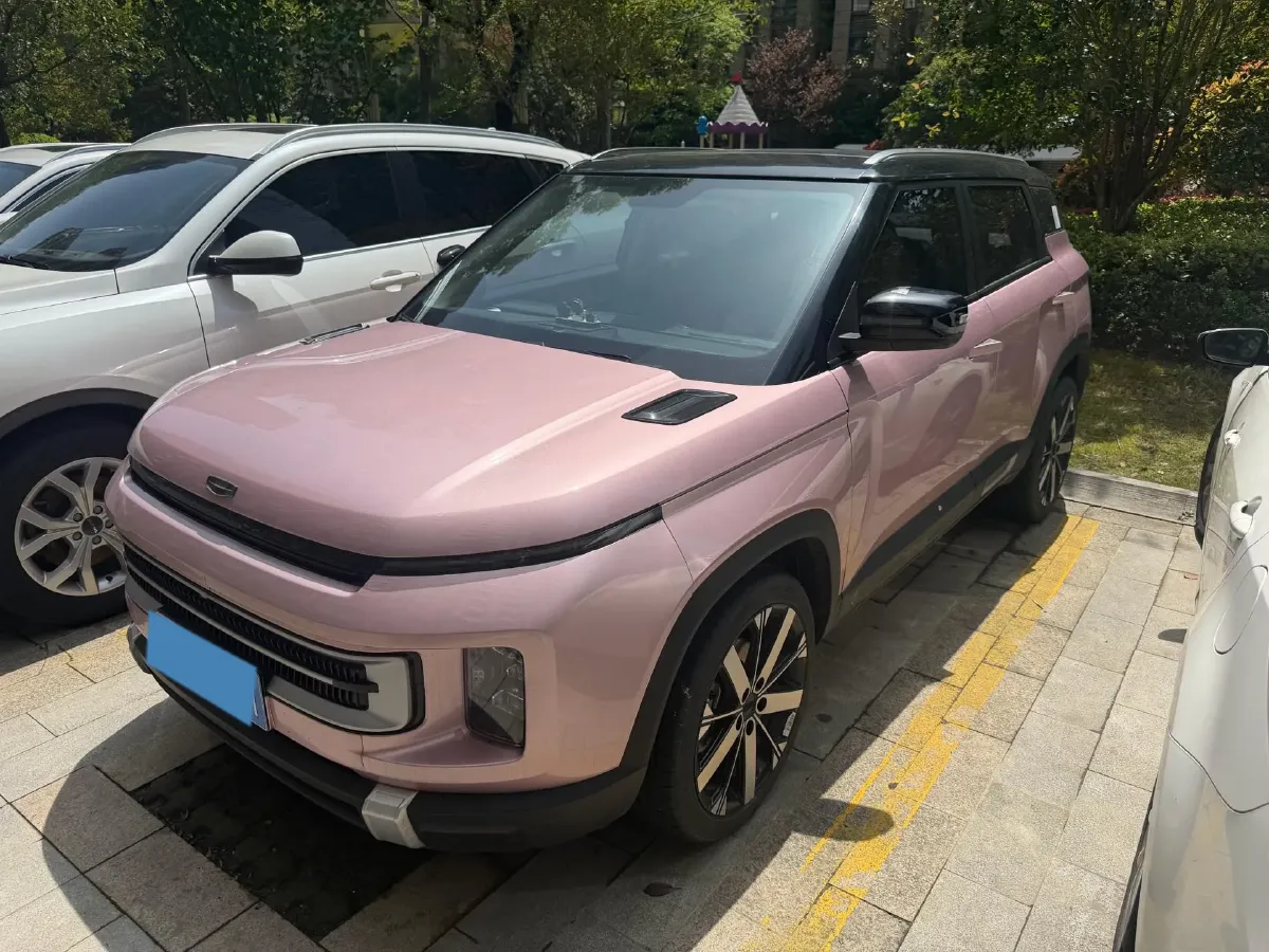 2023 Geely ICON 1.5T 181HP L4 7DCT,autocango,china used car exporter,china ev exporter,chinese used car exporter,chinese used ev exporter