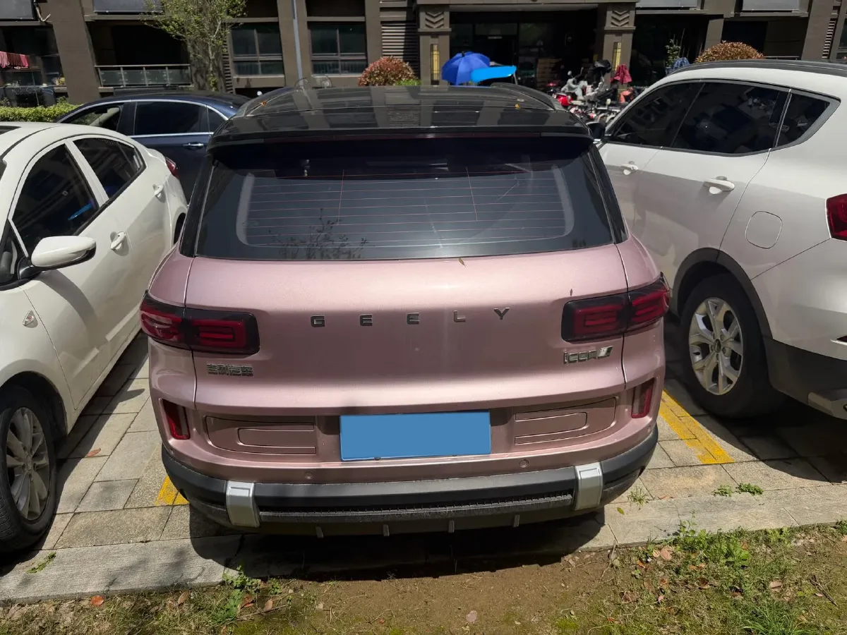 2023 Geely ICON 1.5T 181HP L4 7DCT,autocango,china used car exporter,china ev exporter,chinese used car exporter,chinese used ev exporter