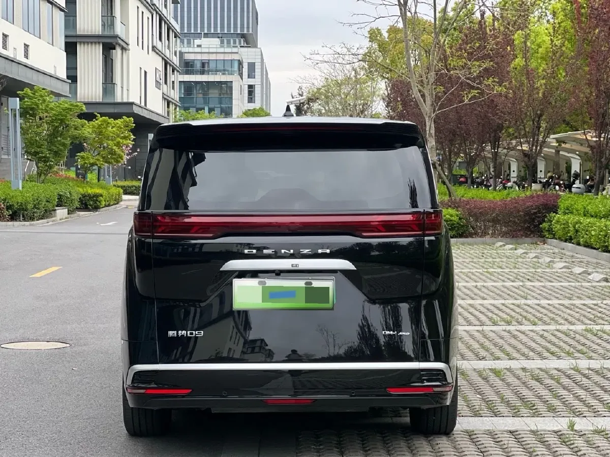 2024 Denza D9 1.5T 139HP L4 E-CVT PHEV 40KWH,autocango,china used car exporter,china ev exporter,chinese used car exporter,chinese used ev exporter