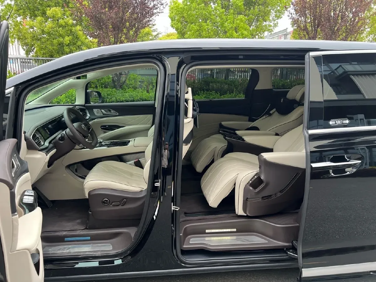 2024 Denza D9 1.5T 139HP L4 E-CVT PHEV 40KWH,autocango,china used car exporter,china ev exporter,chinese used car exporter,chinese used ev exporter