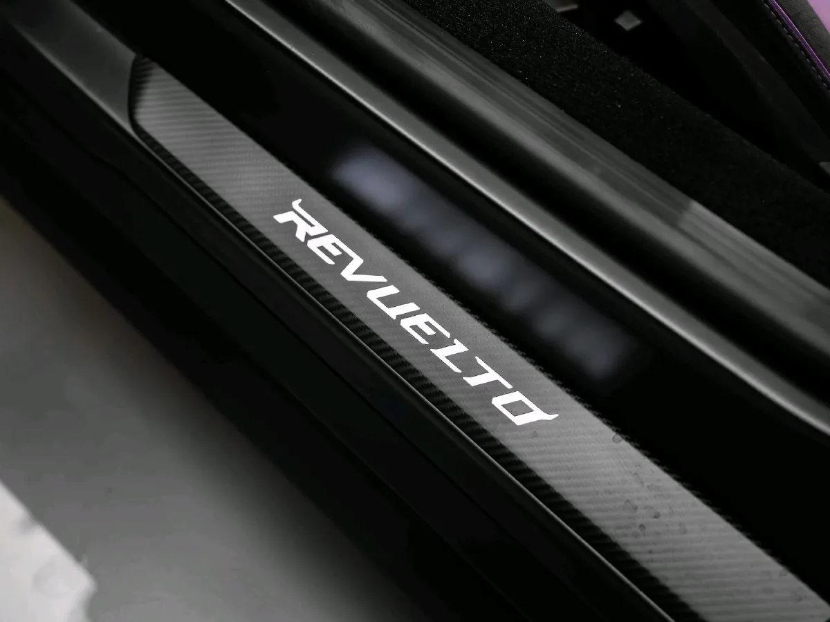 2023 Lamborghini Revuelto 6.5L 826HP V12 8DCT PHEV 3.8KWH,autocango,china used car exporter,china ev exporter,chinese used car exporter,chinese used ev exporter