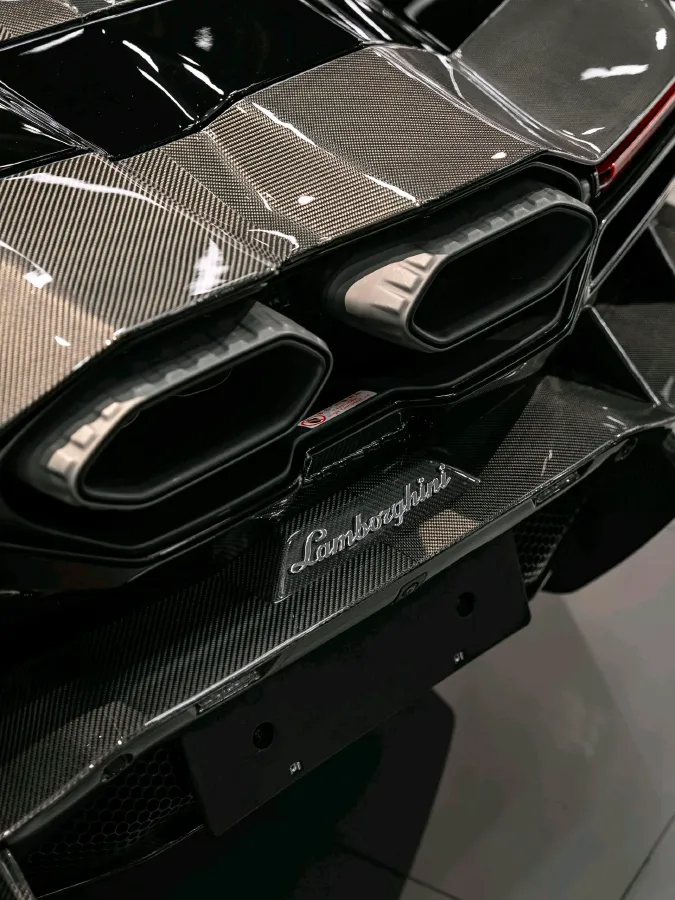 2023 Lamborghini Revuelto 6.5L 826HP V12 8DCT PHEV 3.8KWH,autocango,china used car exporter,china ev exporter,chinese used car exporter,chinese used ev exporter