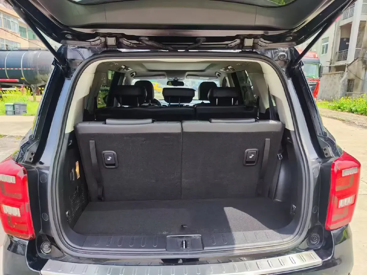 2017 GAC Trumpchi GS8 2.0T 201HP L4 6AT,autocango,china used car exporter,china ev exporter,chinese used car exporter,chinese used ev exporter