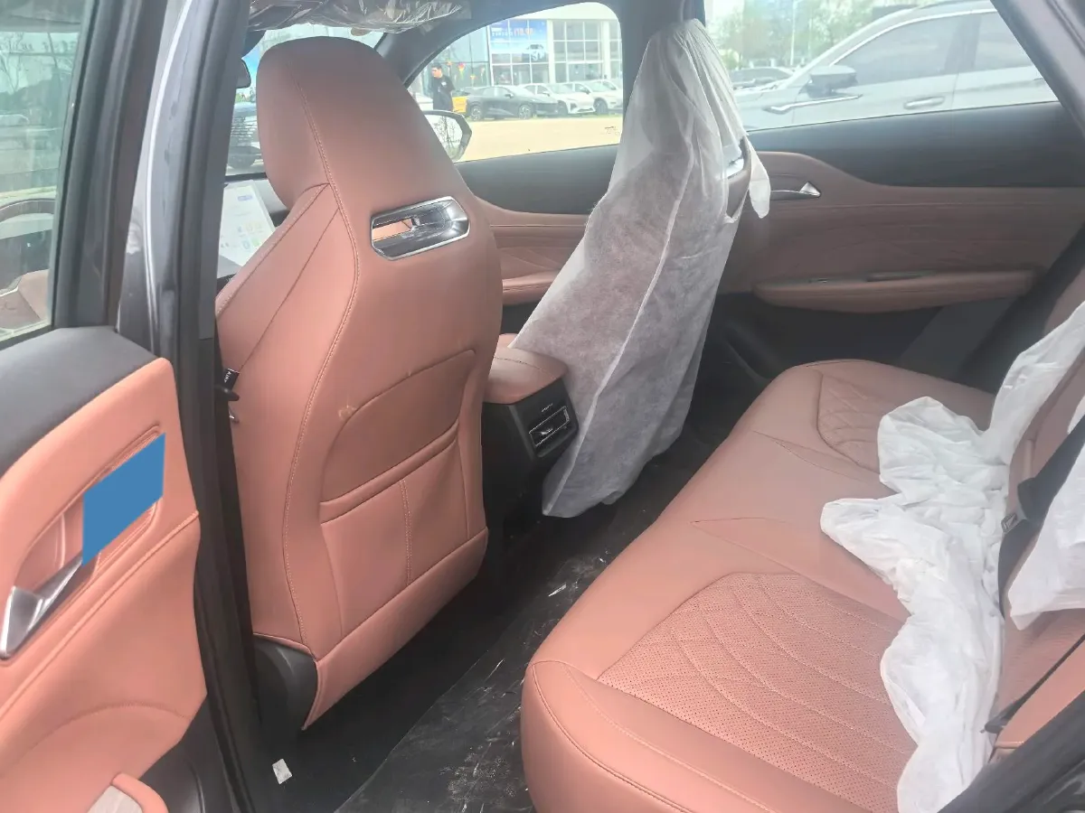 2024 ChangAn UNI-Z 1.5L 98HP L4 E-CVT PHEV 18.4KWH,autocango,china used car exporter,china ev exporter,chinese used car exporter,chinese used ev exporter