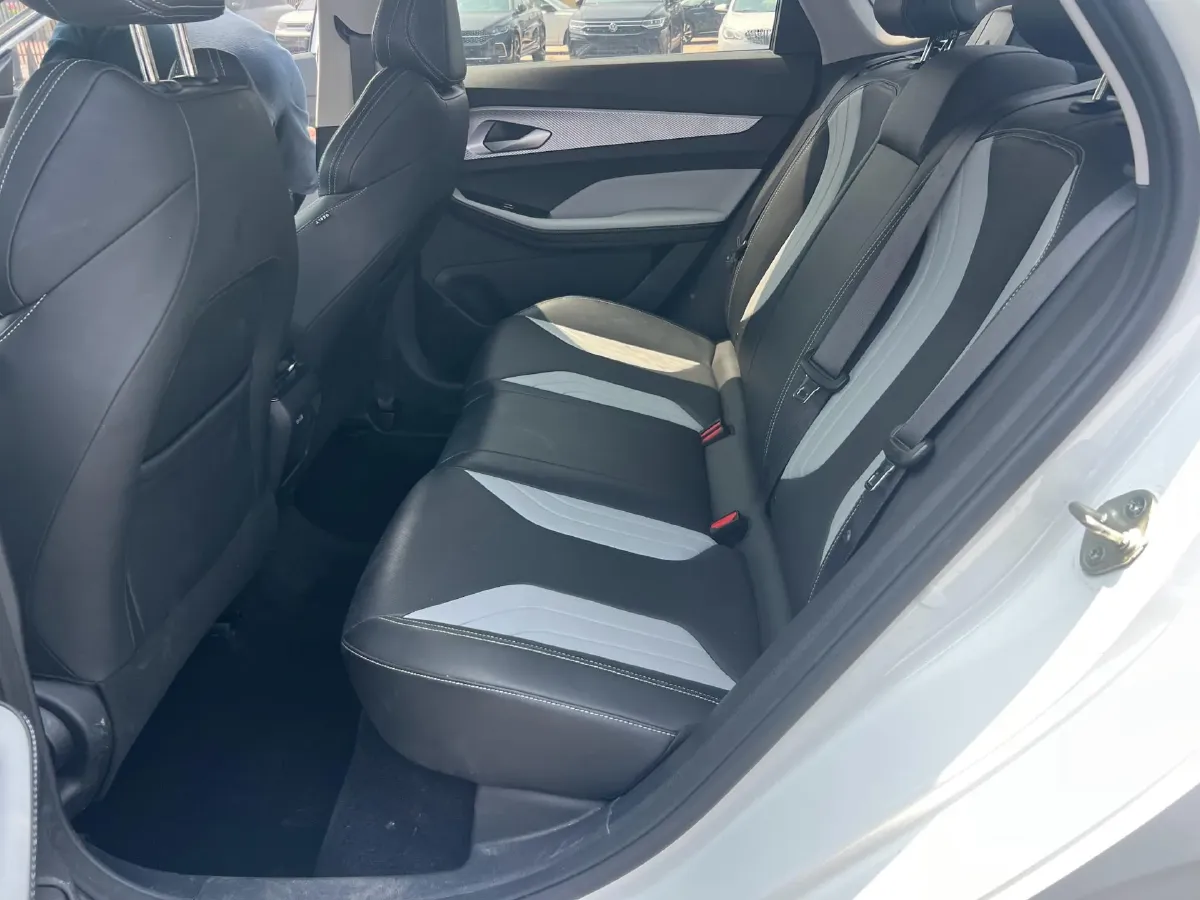 2024 Geely Binray 1.5T 181HP L4 7DCT,autocango,china used car exporter,china ev exporter,chinese used car exporter,chinese used ev exporter