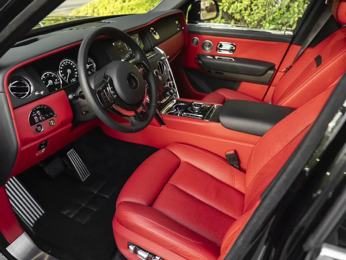 2018 Rolls-Royce Cullinan 6.7T 571HP V12 8AT,autocango,china used car exporter,china ev exporter,chinese used car exporter,chinese used ev exporter