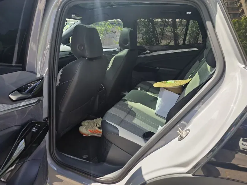 2024 Volkswagen ID.4 Crozz BEV 55.7KWH,autocango,china used car exporter,china ev exporter,chinese used car exporter,chinese used ev exporter