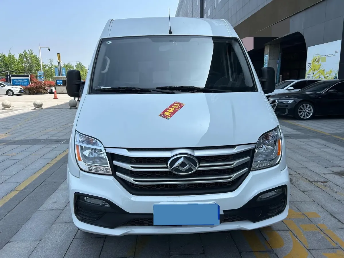 2023 MAXUS XinTu V80 2.0T 127HP L4 6MT,autocango,china used car exporter,china ev exporter,chinese used car exporter,chinese used ev exporter