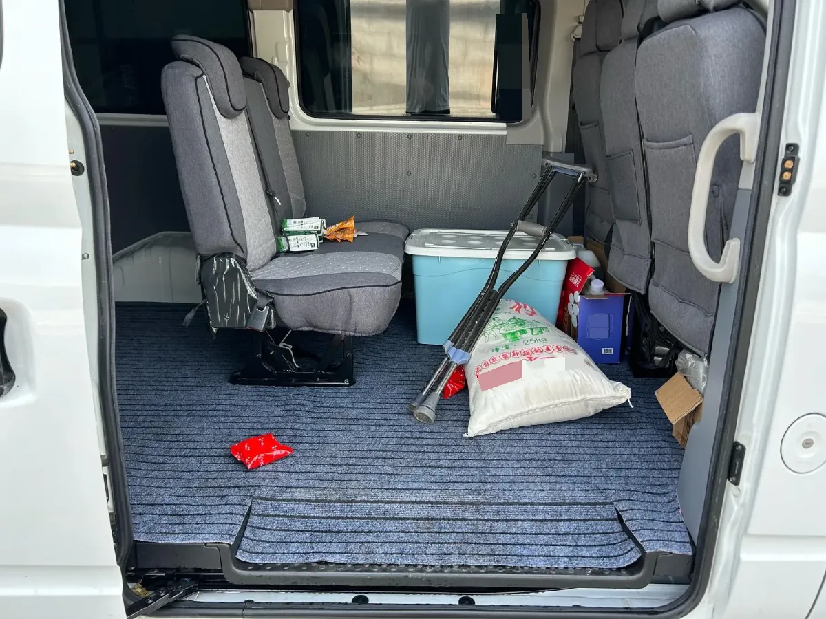 2023 MAXUS XinTu V80 2.0T 127HP L4 6MT,autocango,china used car exporter,china ev exporter,chinese used car exporter,chinese used ev exporter